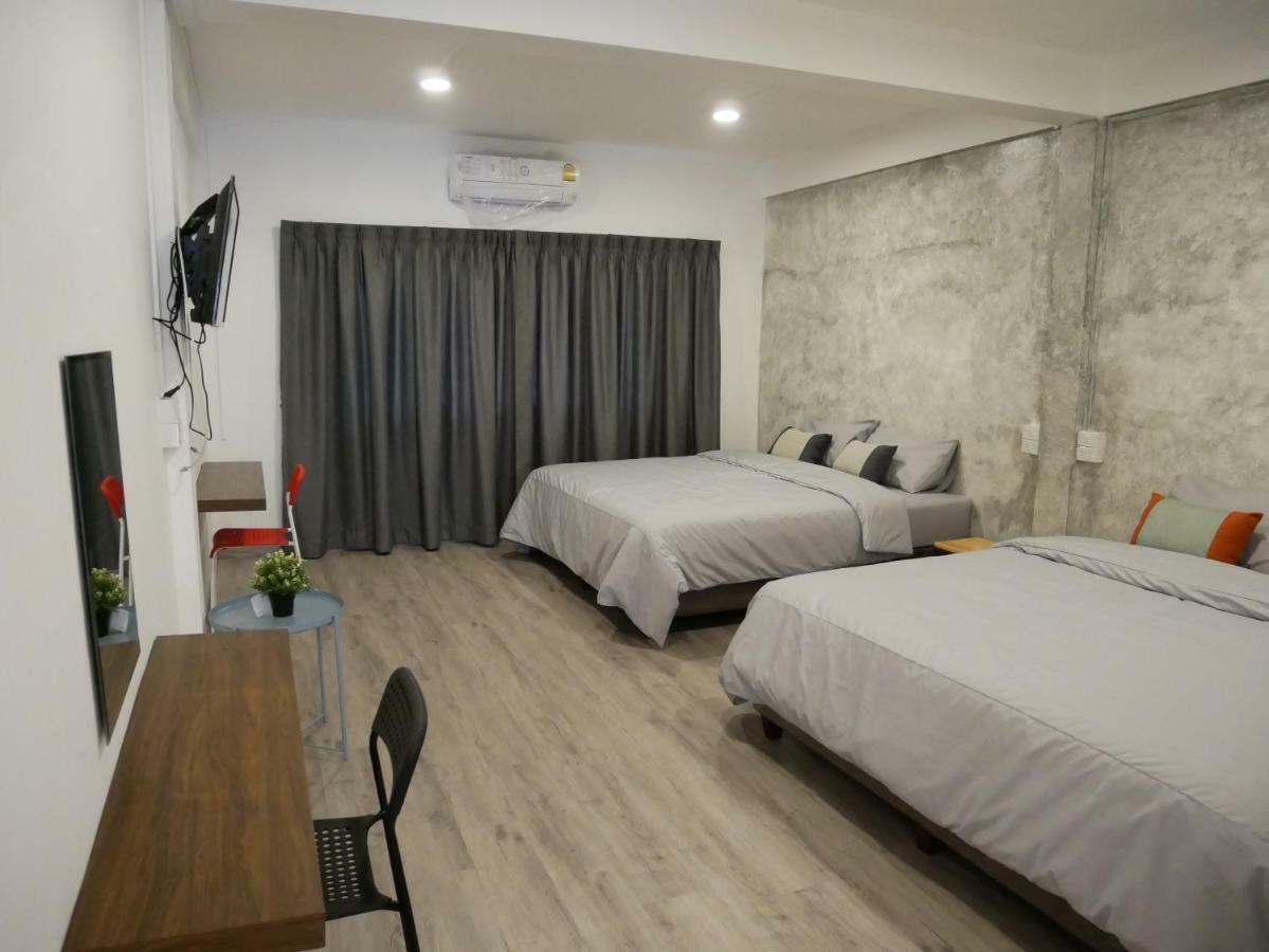 Np House Pratunam Bangkok Buitenkant foto
