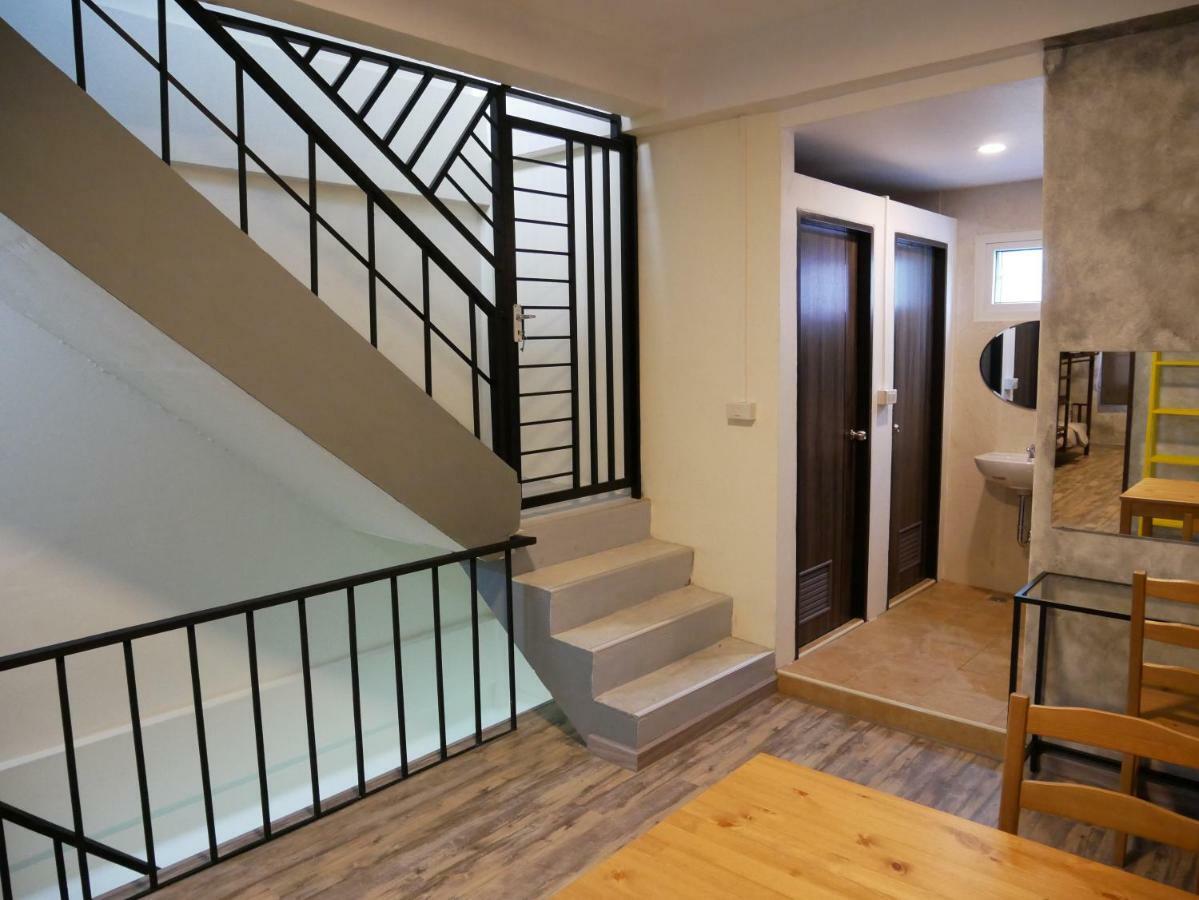 Np House Pratunam Bangkok Buitenkant foto
