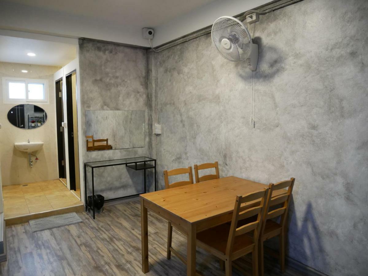 Np House Pratunam Bangkok Buitenkant foto