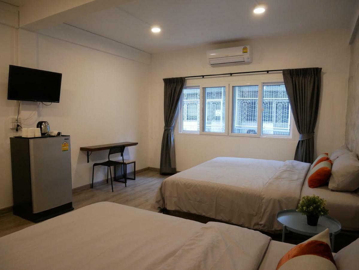 Np House Pratunam Bangkok Buitenkant foto